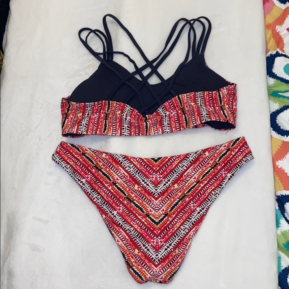 reversible bikini! - Picture 2 of 5